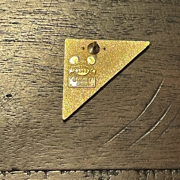 Minnie Mouse Mickey & Friends Tangram Triangle Pink Disney Pin - Picture 2 of 3